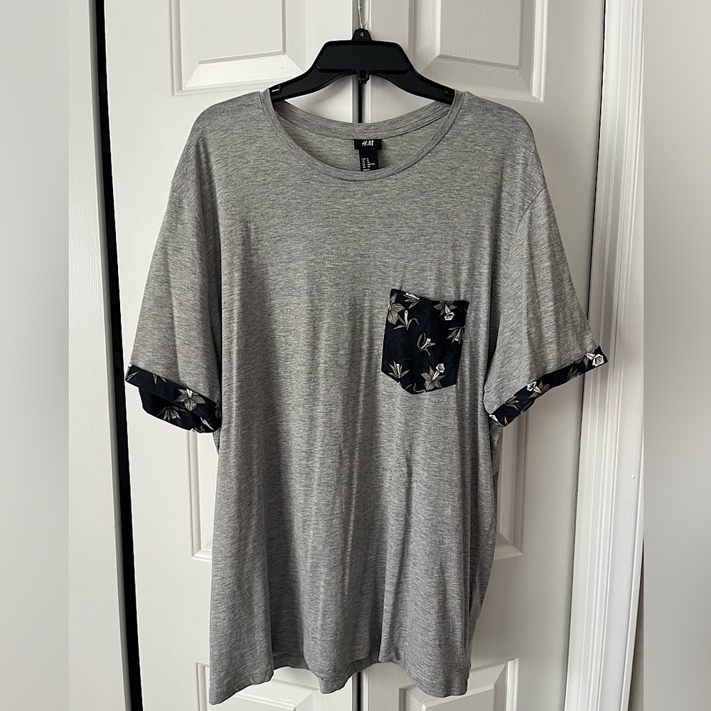 H&M Men’s T-Shirt, Size XL